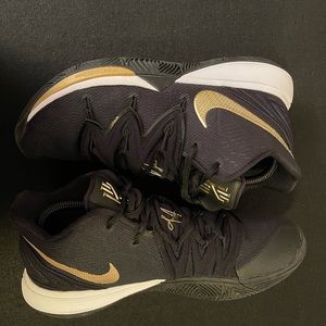 Nike Kyrie 5